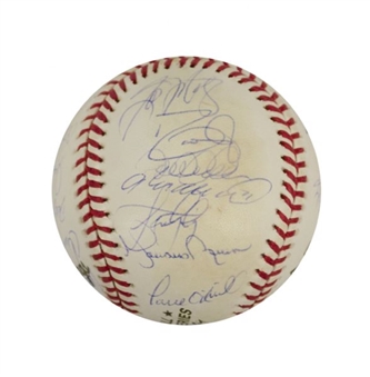 New York Yankees 2000 World Series Champions Team Signed Baseball with 28 Signatures with Jeter and Rivera
